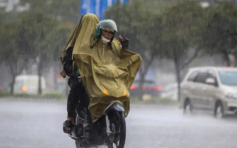 Miền Bắc đón đợt rét đậm, miền Trung sắp hứng nắng nóng gay gắt