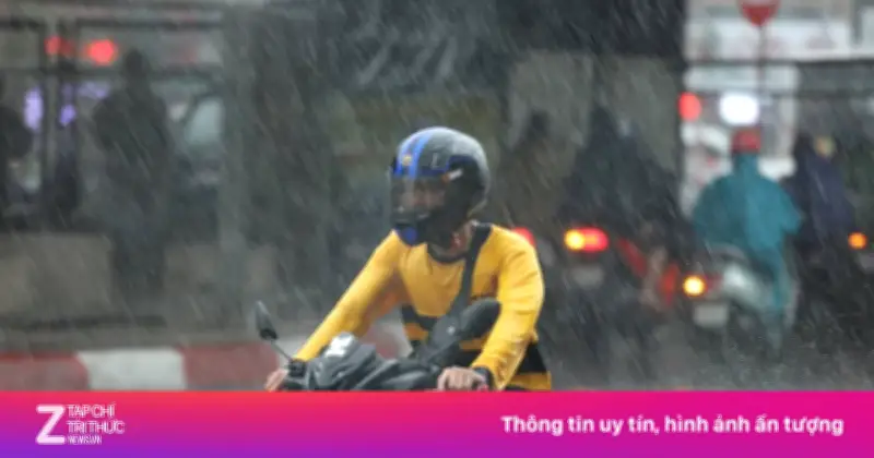 Miền Bắc tiếp tục nắng nóng trước khi mưa to vào chiều tối