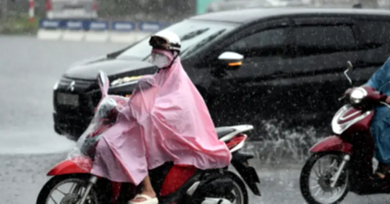 Miền Bắc và Trung Bộ đỉnh điểm nắng nóng gay gắt, có nơi trên 40 độ