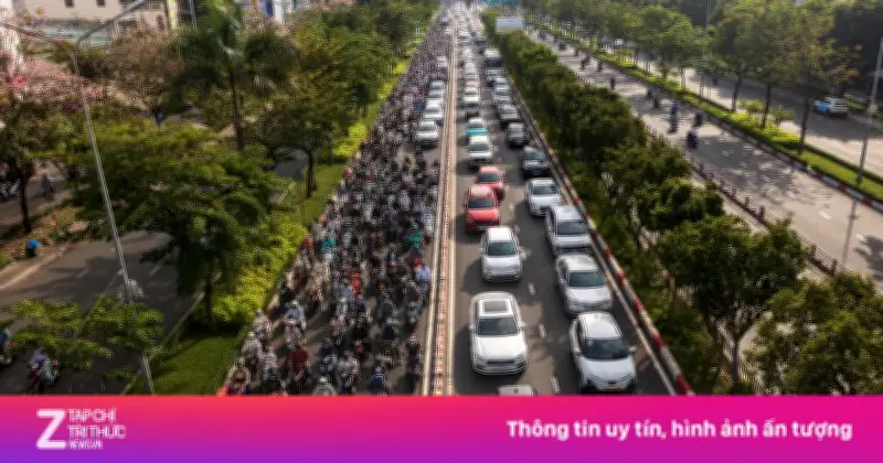 Ùn ứ cục bộ tại vòng xoay Điện Biên Phủ sáng đầu tuần do phân luồng mới
