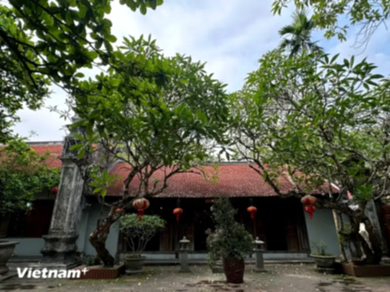 Đền Dấu Ấn: Điểm đến trải nghiệm văn hóa và tâm linh hấp dẫn