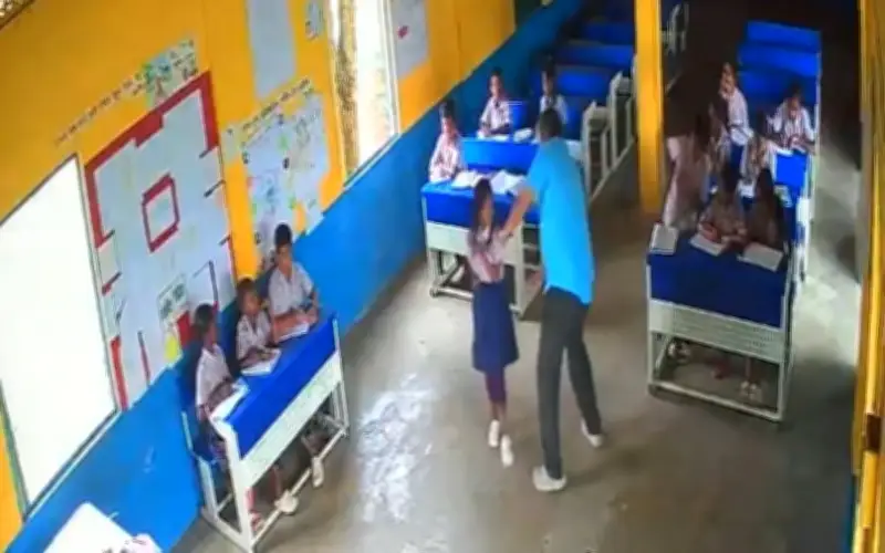Ấn Độ: Giáo viên tiểu học bị bắt vì hành hung học sinh trong lớp