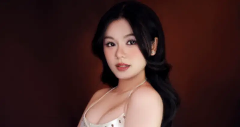 Nữ quân quản bỏ việc văn phòng, chấp nhận cắt giảm béo bở để nuôi đam mê