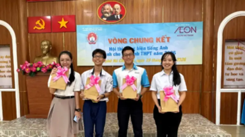Nam sinh vận động viên giành quán quân hùng biện tiếng Anh, sẵn sàng vươn ra châu Á
