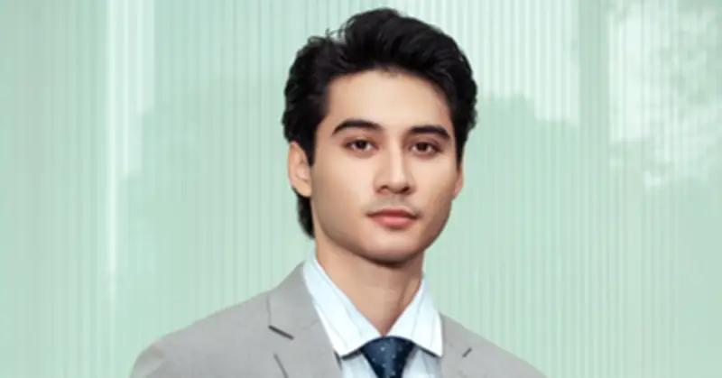Nam Vương Tuấn Ngọc tuổi 27 đối diện nhiều áp lực, phủ nhận tin là đại gia