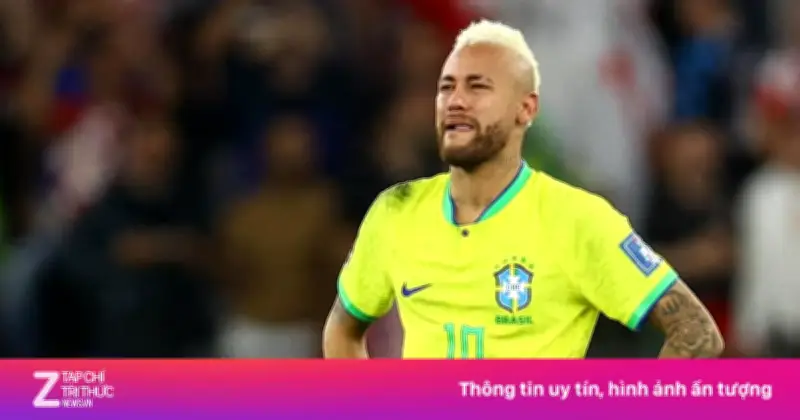 Neymar nhập viện khẩn sau khi đáp trực thăng hội quân cùng Brazil