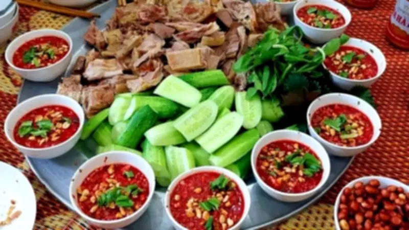 Ngộ độc thực phẩm tại Hưng Yên: 31 người nghi ngộ độc sau ăn tiết canh vịt