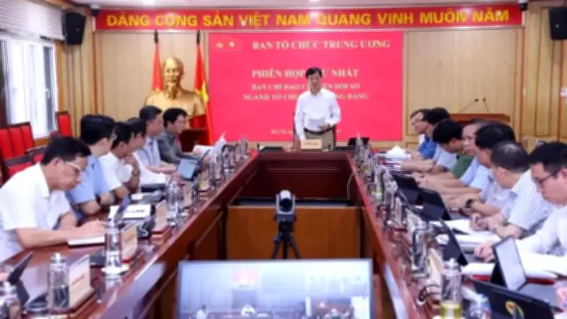 Đồng chí Nguyễn Duy Ngọc chủ trì phiên họp Ban Chỉ đạo Chuyển đổi số ngành Tổ chức xây dựng Đảng