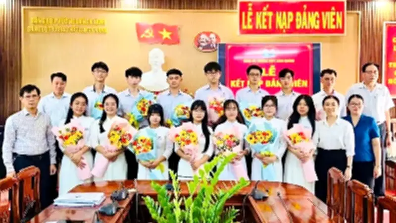 Đồng Nai chú trọng phát triển đảng viên trong học sinh, tạo nguồn kế cận