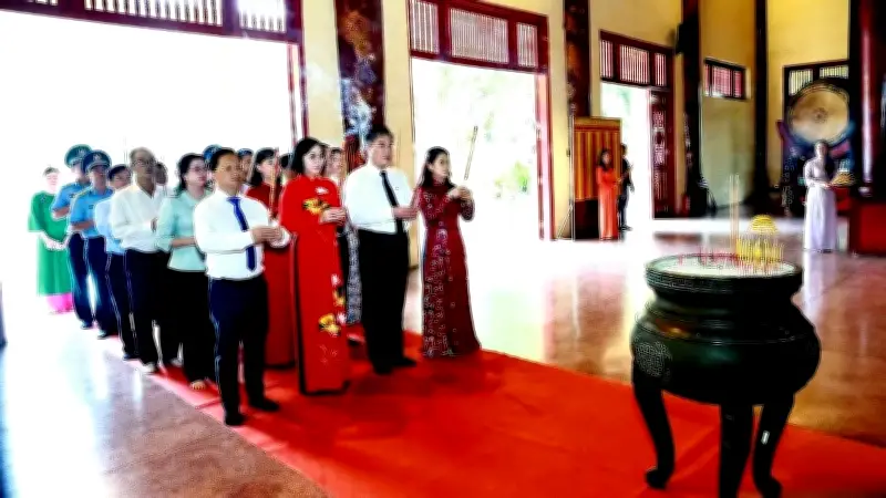 Đồng Nai dâng hương tưởng nhớ Bác Hồ tại Văn miếu Trấn Biên
