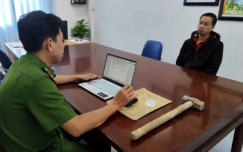 Đồng Tháp: Bắt nghi can đập phá 6 hũ hài cốt vì ghen tuông