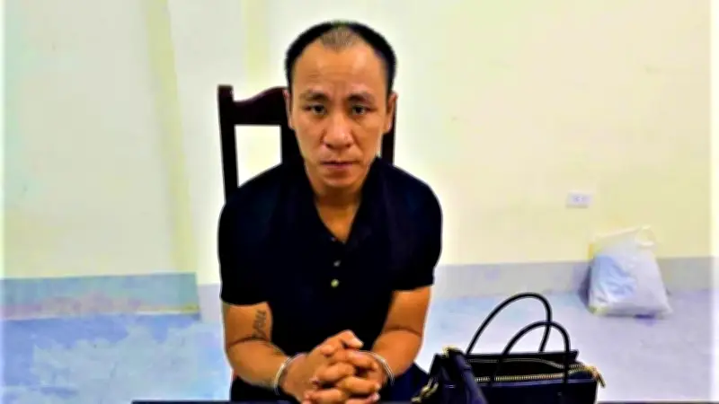 Nghệ An: Bắt giữ đối tượng cướp giật túi xách tại Chợ Vinh