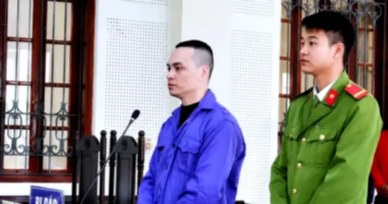 Người cha bật khóc hỏi con: 'Sao không làm nghề chân chính?'