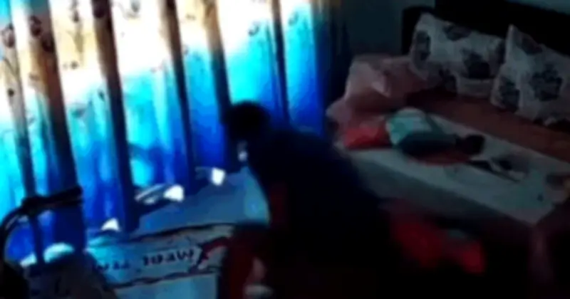 Người đàn ông bạo hành thiếu niên 14 tuổi ở TP.HCM bị công an mời làm việc