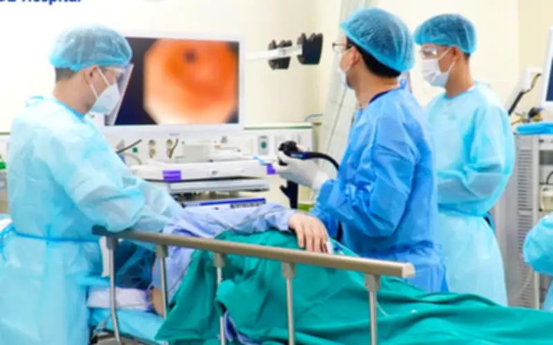 Người phụ nữ 48 tuổi phát hiện ung thư dạ dày di căn buồng trứng từ dấu hiệu nhiều người bỏ qua