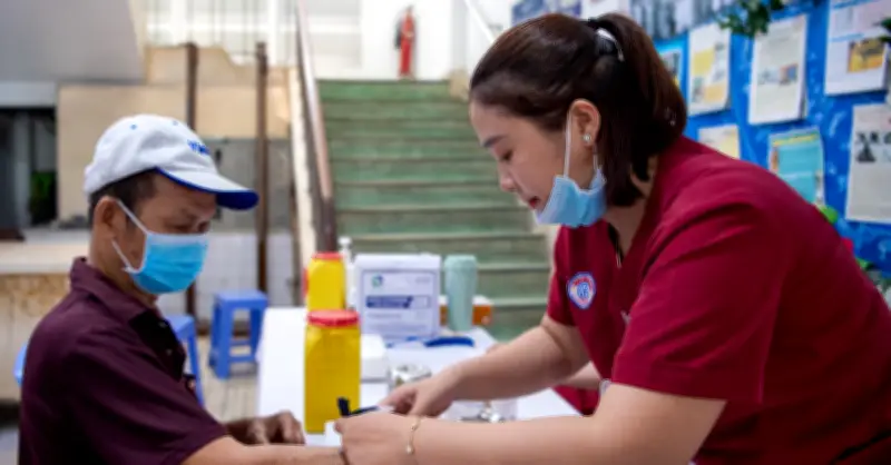 Người tạm trú tại TP.HCM cần làm gì để được khám sức khỏe miễn phí?