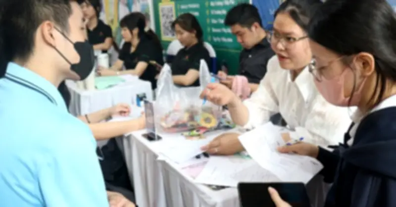 Người trẻ đi làm không muốn gắn bó lâu dài: Doanh nghiệp thay đổi tư duy