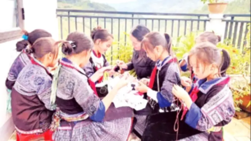 Ngôi trường vùng cao Lào Cai gìn giữ văn hóa H'Mông qua 'Trường học du lịch'