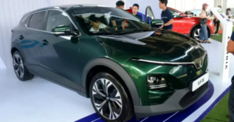 Người Việt quay lưng với sedan, đổ xô mua xe gầm cao và ô tô điện