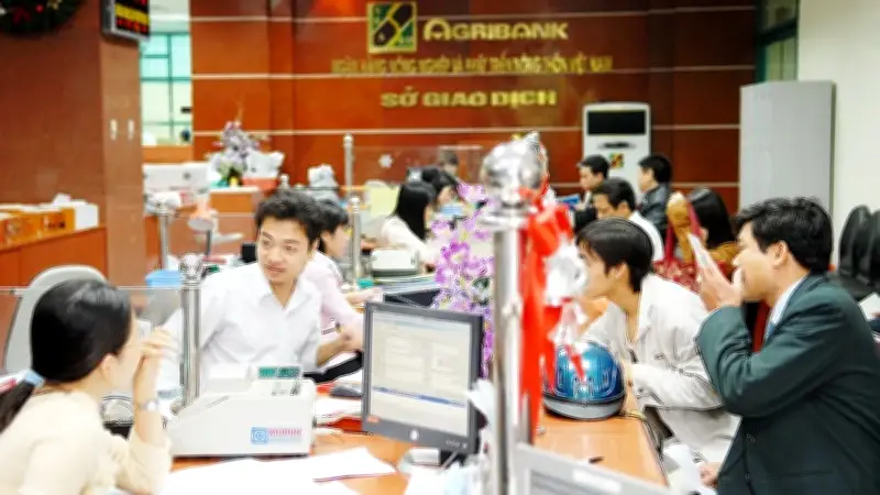 Ngân hàng và bất động sản đối mặt áp lực thanh khoản, lãi suất trái phiếu tăng cao