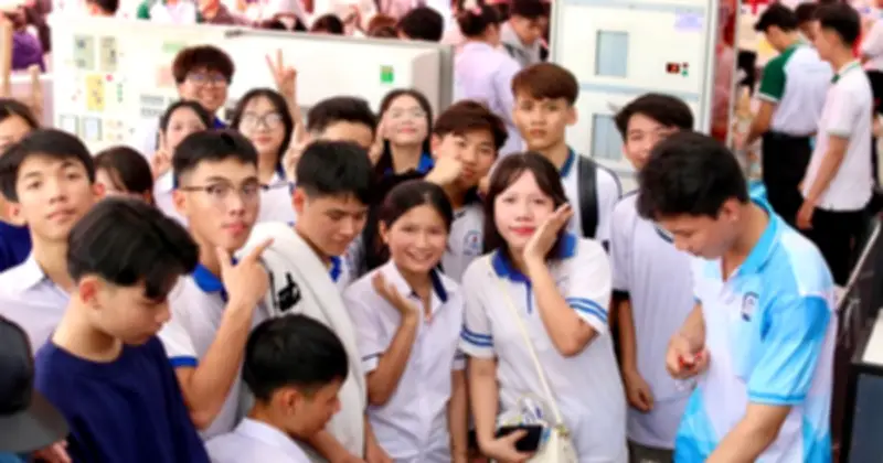 Ngưỡng đầu vào nhóm ngành giáo viên, sức khỏe, pháp luật năm 2026