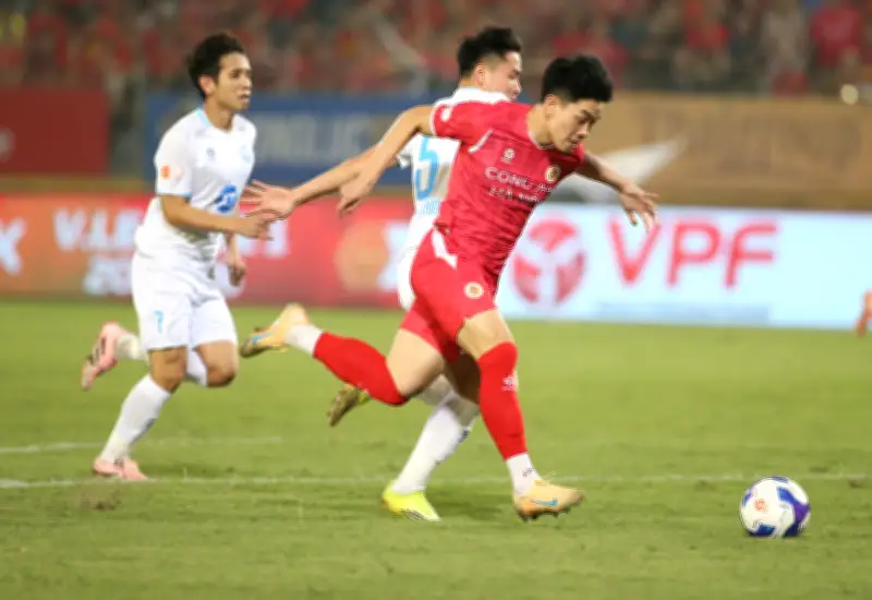 Định Bắc tỏa sáng với cú đúp, Công an Hà Nội tiến sát đến ngôi vương V-League