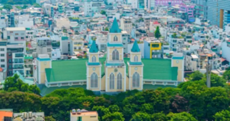 Nhà thờ Đồng Tiến: Lòng nhà thờ không cột đầu tiên ở TP.HCM có gì đặc biệt?