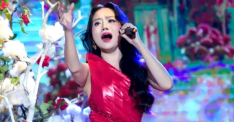 Nhã Trang gây xúc động với 'Mùa hè đẹp nhất' tại Hãy nghe tôi hát