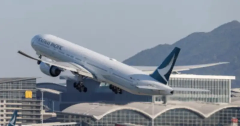 Nhiễu động trên chuyến bay Cathay Pacific khiến 10 người bị thương