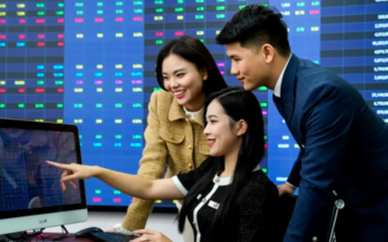 Nhận định thị trường: VN-Index hướng đến 1.900 điểm, nhà đầu tư nên giải ngân từ từ