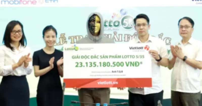 Nhân viên ngân hàng Gen Z trúng số hơn 23 tỷ đồng, thức trắng đêm vì xúc động