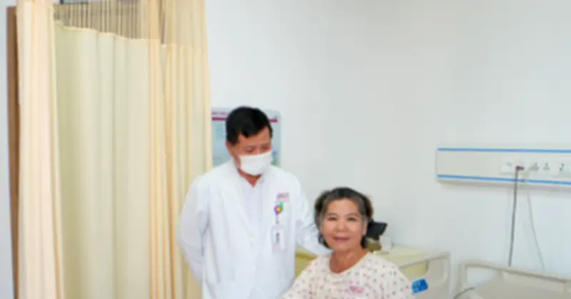 Nỗi niềm 'khó nói' suốt 2 năm vì sa bàng quang và tử cung