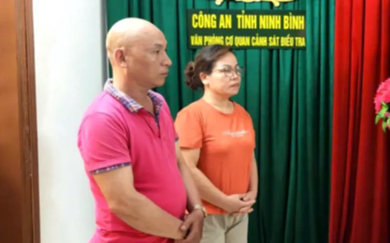 Ninh Bình: Vợ chồng đưa hối lộ 27 triệu để làm giả sổ đỏ