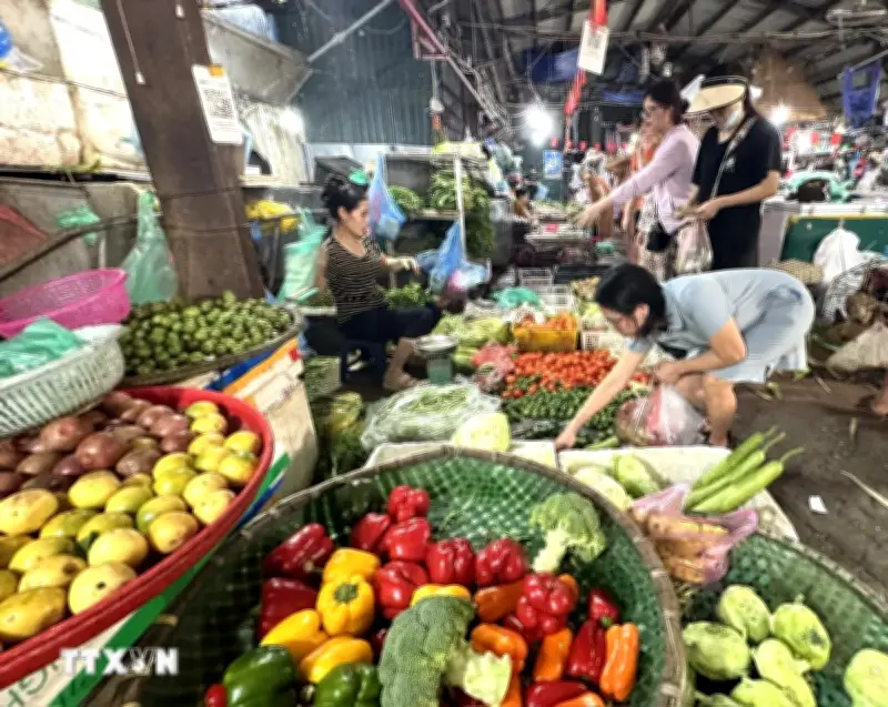 Nắng nóng diện rộng, giá lương thực thực phẩm tại Hà Nội tăng nhẹ