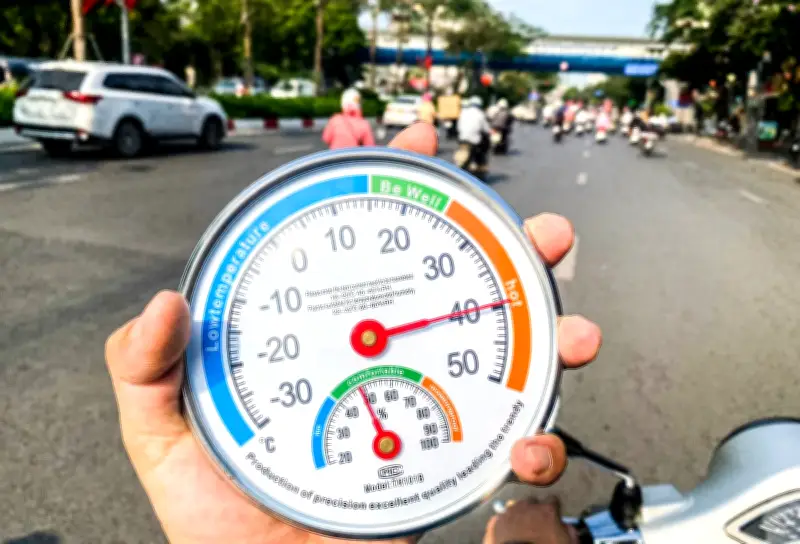 Nắng nóng gay gắt diện rộng ở Bắc Bộ và Trung Bộ ngày 25/5