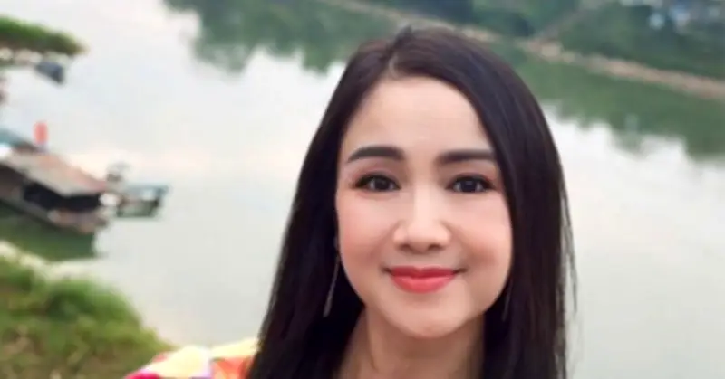 NSND Thu Hà ở tuổi 60 vẫn trẻ trung, diễn viên Hoàng Yến bên trai là