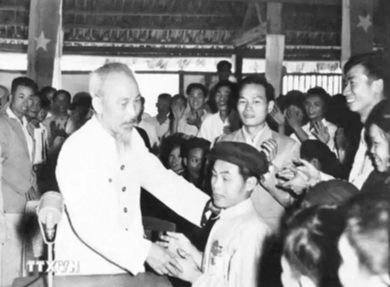Đạo đức Hồ Chí Minh: Ngọn đèn soi sáng con đường phát triển đất nước