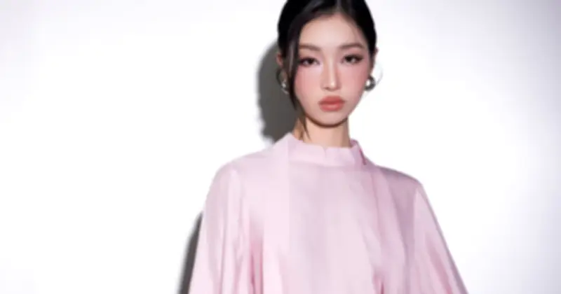 Áo tơ voan, lụa satin: Làn gió mới cho tủ đồ mùa hè