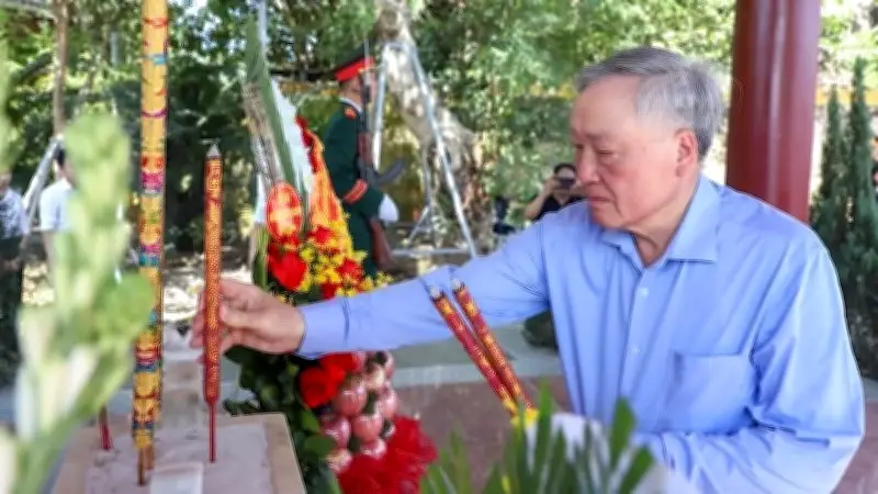 Đoàn đại biểu Đà Nẵng dâng hương tưởng niệm Chiến thắng Lệ Sơn