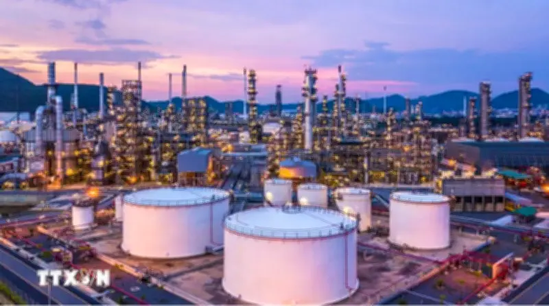 OPEC+ nhất trí tăng sản lượng khai thác dầu từ tháng 12