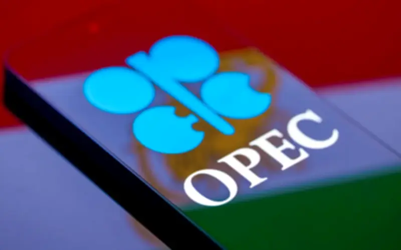 OPEC+ tăng sản lượng dầu tháng 6 ở mức thấp hơn, giá dầu giảm