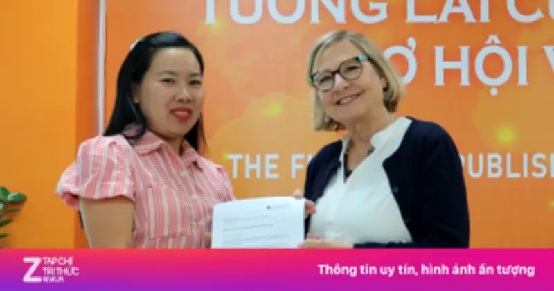 Phó chủ tịch Hội sách Frankfurt trao thư mời cho ngành xuất bản Việt Nam