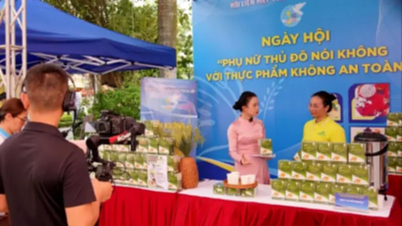 Phụ nữ Thủ đô nói không với thực phẩm không an toàn