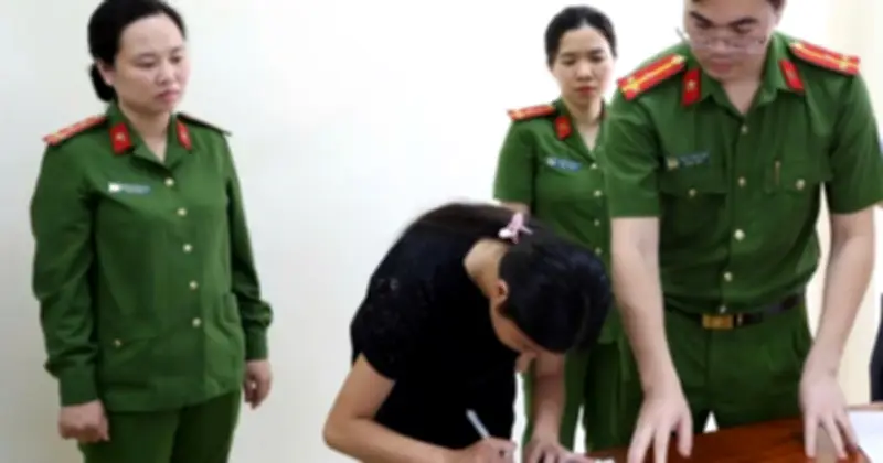Phú Thọ khởi tố hai nữ sinh đánh hội đồng bạn học tại trường cao đẳng