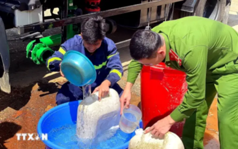Phú Thọ nỗ lực đưa nước sạch lên bản Mông Pá Có