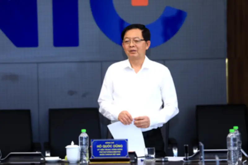 Phó Thủ tướng Hồ Quốc Dũng làm việc với Trung tâm Đổi mới sáng tạo quốc gia