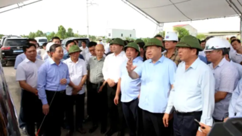 Phó Thủ tướng kiểm tra tiến độ Vành đai 4 và Cảng hàng không Gia Bình