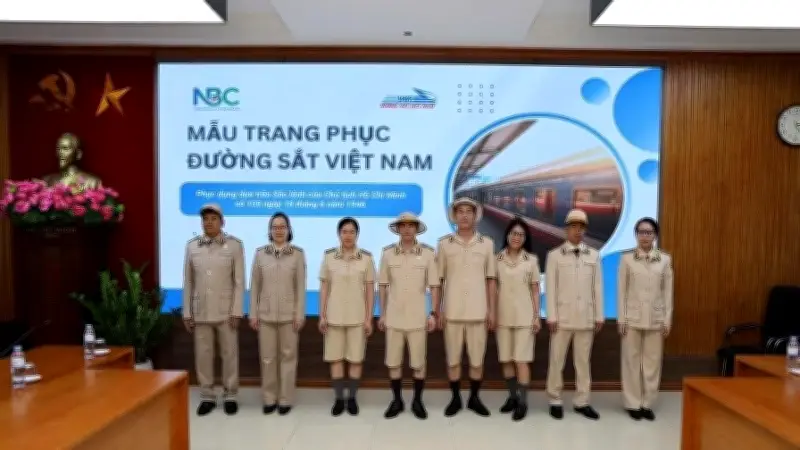 Phục chế trang phục đường sắt thời kỳ 1946 hướng tới kỷ niệm 145 năm