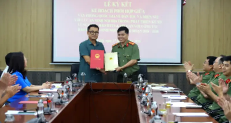 Phối hợp phát triển KT-XH, bảo đảm an ninh vùng đồng bào dân tộc thiểu số