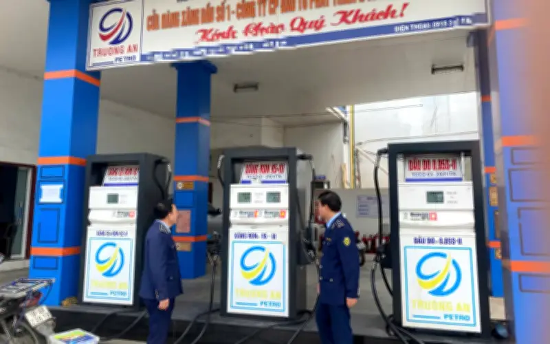 Phát hiện 2 doanh nghiệp xăng dầu vi phạm, xử phạt nặng